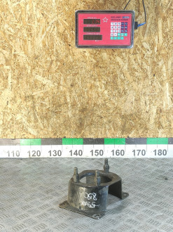 Кронштейн крепления запасного колеса Vaz Niva 