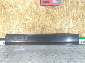 Молдинг двери передней правой Vaz Niva 