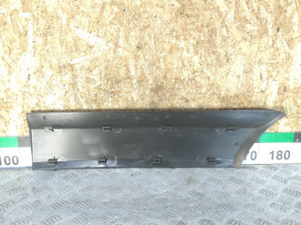 Молдинг двери задней правой Vaz Niva 