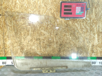 Стекло двери передней правой Vaz Niva 