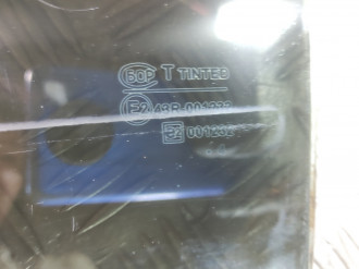 Стекло двери задней левой Vaz 2112 