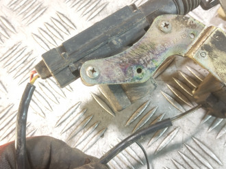 Замок двери задней правой Vaz Niva 