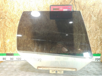 Стекло двери задней правой Vaz Niva 