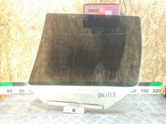 Стекло двери задней правой Vaz Niva 