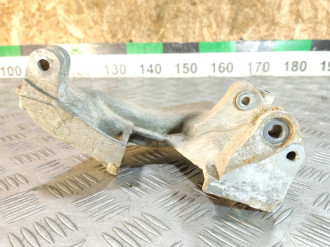 Кронштейн генератора Vaz Niva 